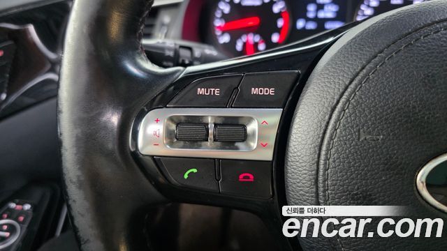 Kia K7 2016 — photo 35