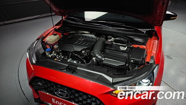 Hyundai Veloster 2023 — photo 6