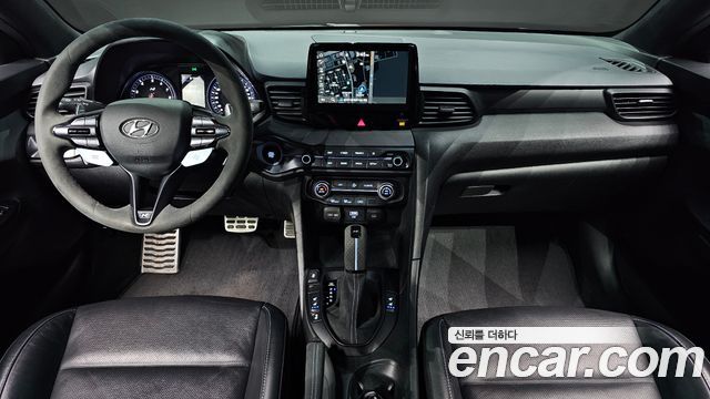 Hyundai Veloster 2023 — photo 10