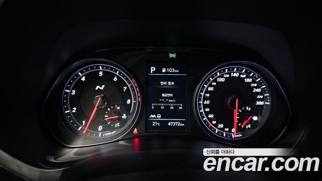 Hyundai Veloster 2023 — photo 11
