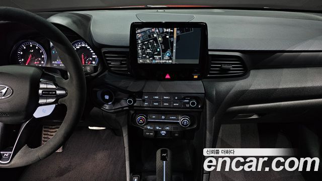 Hyundai Veloster 2023 — photo 20