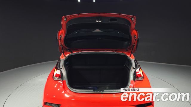 Hyundai Veloster 2023 — photo 26
