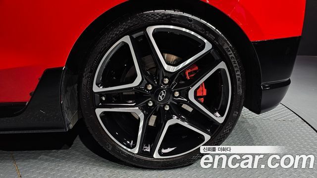 Hyundai Veloster 2023 — photo 7
