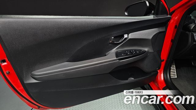 Hyundai Veloster 2023 — photo 14