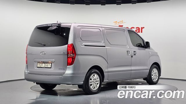 Hyundai Starex 2021 — photo 2