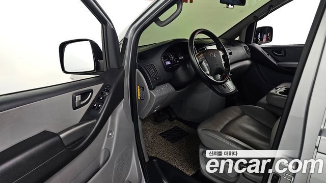 Hyundai Starex 2021 — photo 13