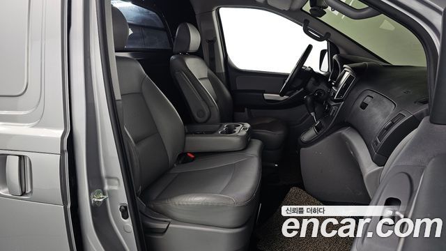 Hyundai Starex 2021 — photo 17