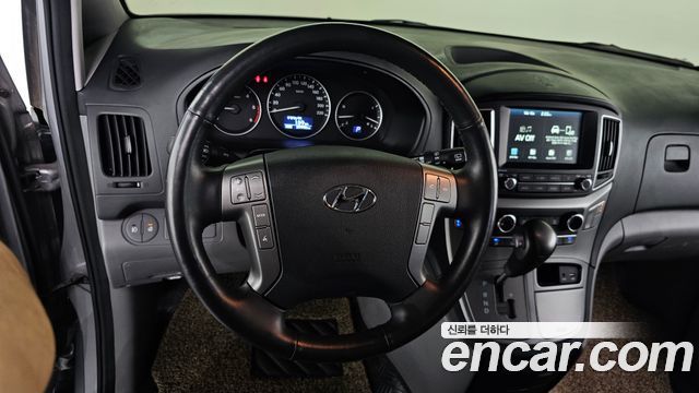 Hyundai Starex 2021 — photo 19
