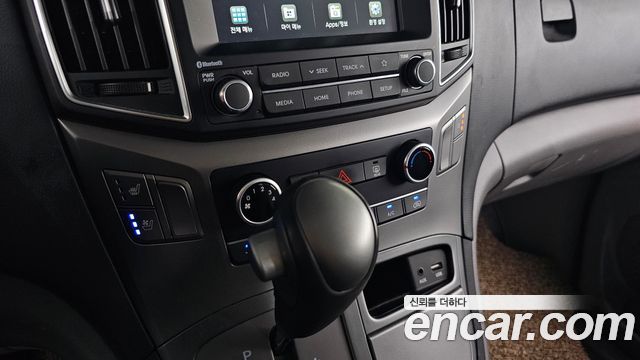 Hyundai Starex 2021 — photo 23