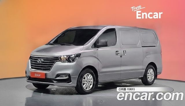 Hyundai Starex 2021 — photo 1
