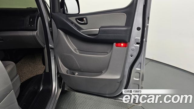 Hyundai Starex 2021 — photo 15