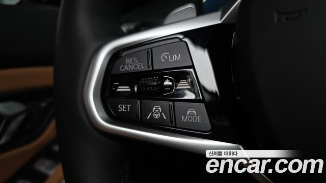BMW 3-Series 2025 — photo 24