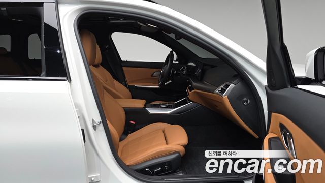 BMW 3-Series 2025 — photo 16