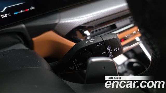 BMW 3-Series 2025 — photo 30