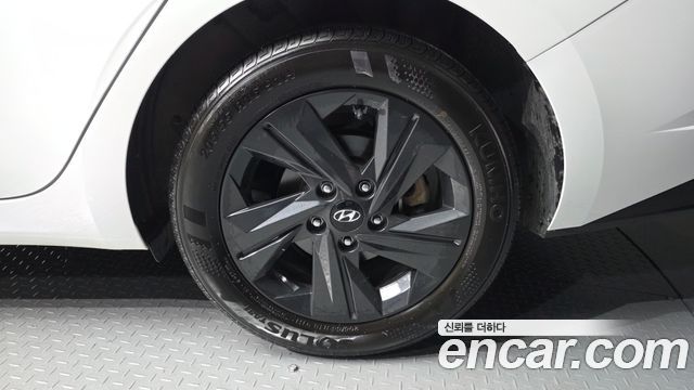 Hyundai AVANTE 2023 — photo 5