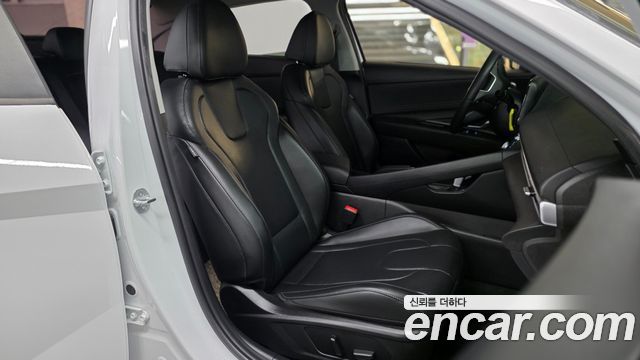 Hyundai AVANTE 2023 — photo 11