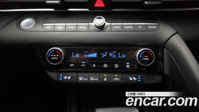 Hyundai AVANTE 2023 — photo 16