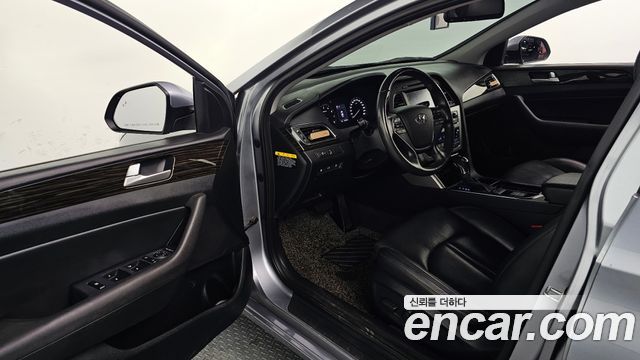 Hyundai Sonata 2016 — photo 13