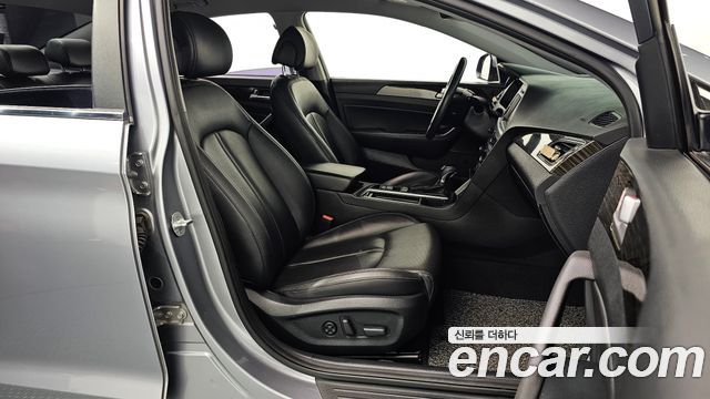 Hyundai Sonata 2016 — photo 17