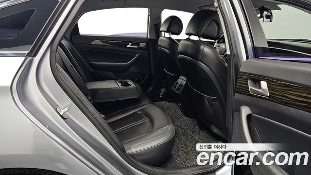Hyundai Sonata 2016 — photo 18
