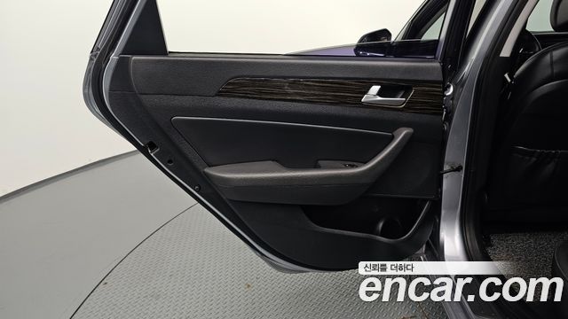 Hyundai Sonata 2016 — photo 15