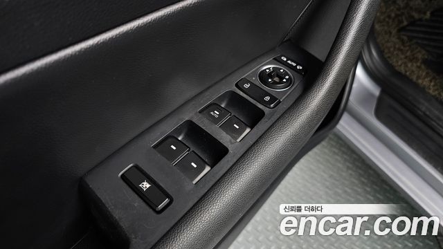 Hyundai Sonata 2016 — photo 28