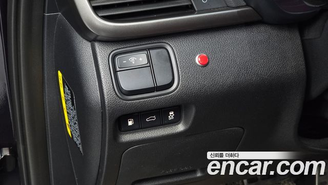 Kia K5 2018 — photo 14