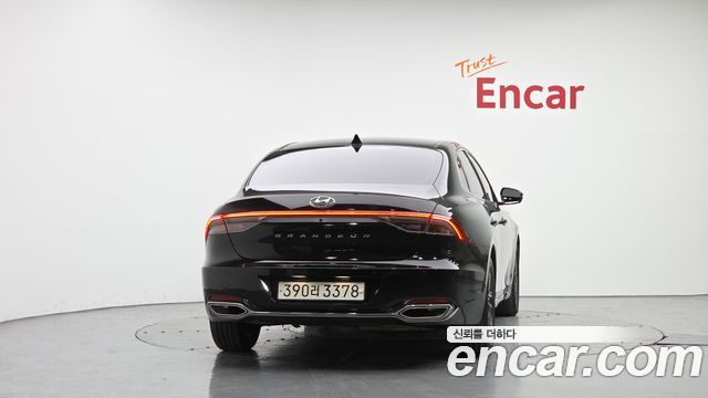 Hyundai Grandeur 2023 — photo 4