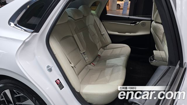 Hyundai Grandeur 2023 — photo 17