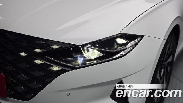 Hyundai Grandeur 2023 — photo 8