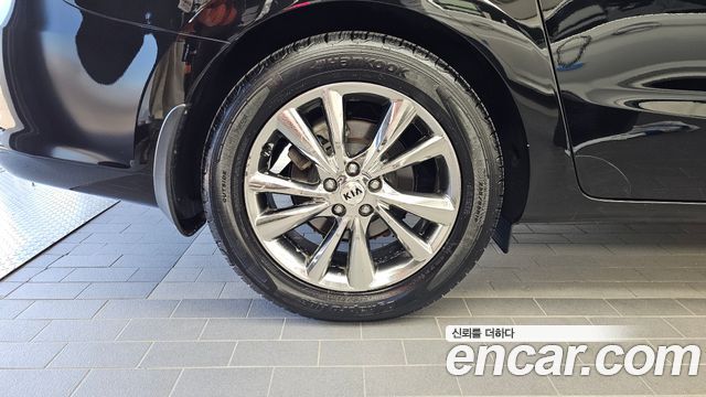 Kia Canival 2019 — photo 5