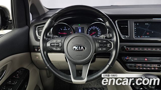 Kia Canival 2019 — photo 19