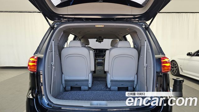 Kia Canival 2019 — photo 26