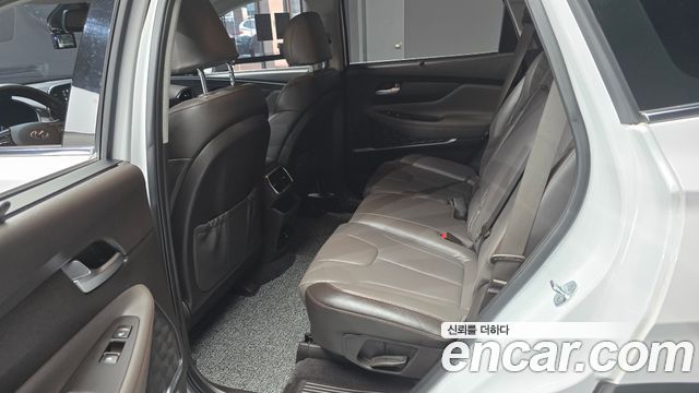 Hyundai Santafe 2019 — photo 17