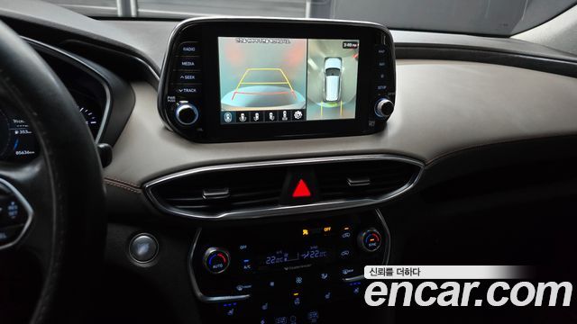 Hyundai Santafe 2019 — photo 22