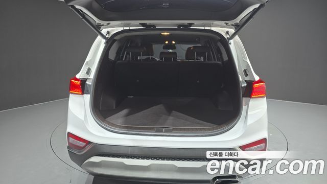 Hyundai Santafe 2019 — photo 24