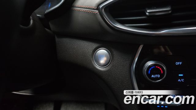 Hyundai Santafe 2019 — photo 27