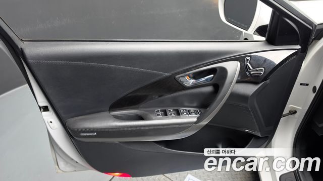 Hyundai Grandeur 2017 — photo 14