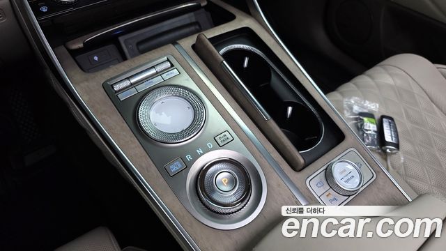 Genesis GV80 2022 — photo 12