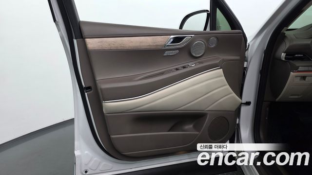 Genesis GV80 2022 — photo 14