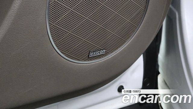 Genesis GV80 2022 — photo 35