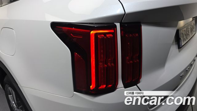 Kia Sorento 2022 — photo 9