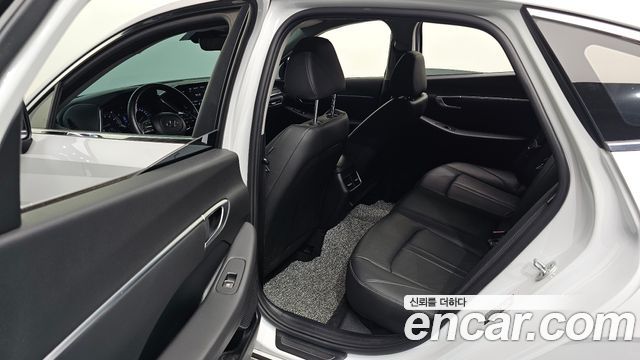 Hyundai Sonata 2020 — photo 11