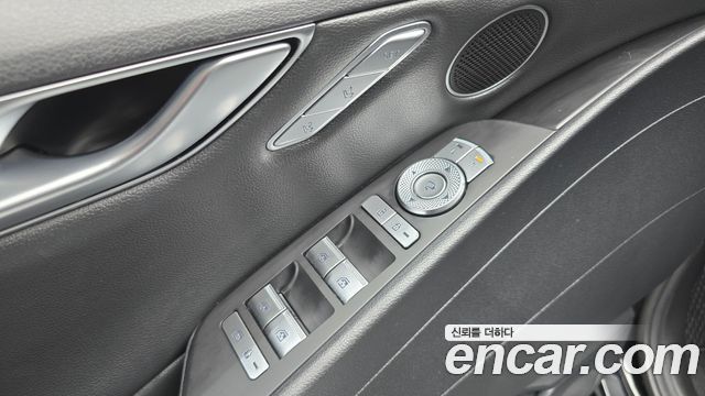 Genesis G80 2021 — photo 33