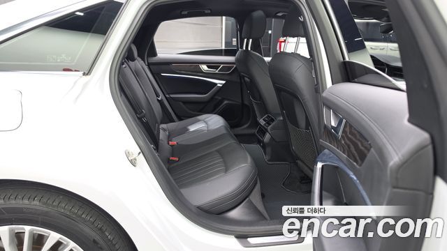 Audi A6 2021 — photo 18