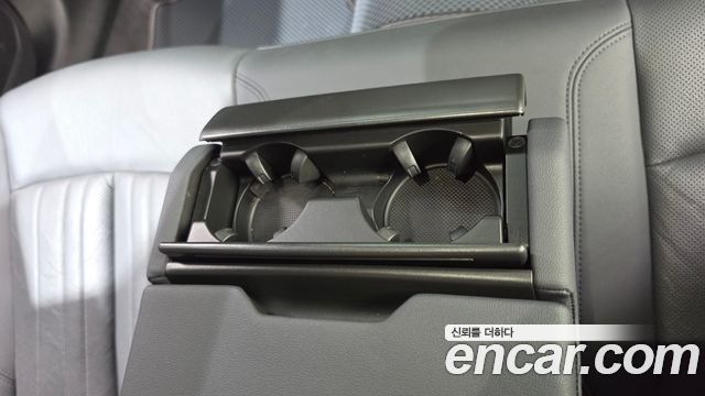 Audi A6 2021 — photo 30