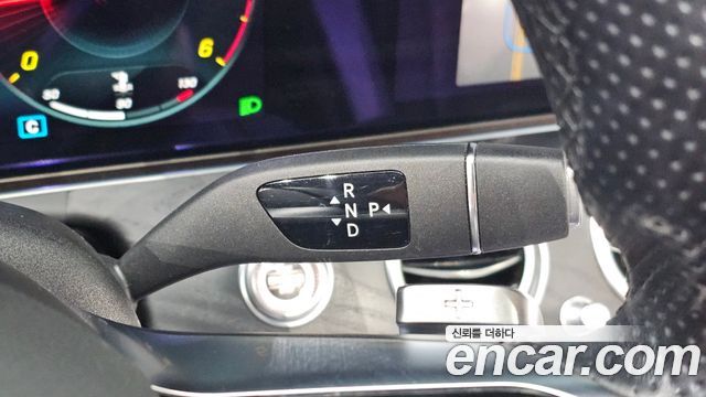 Mercedes-Benz E-Class 2021 — photo 12