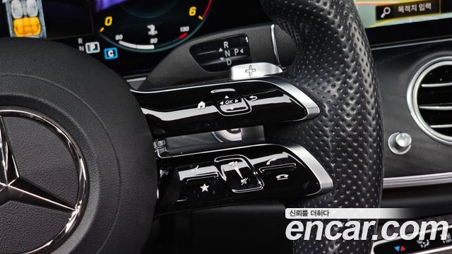 Mercedes-Benz E-Class 2021 — photo 24