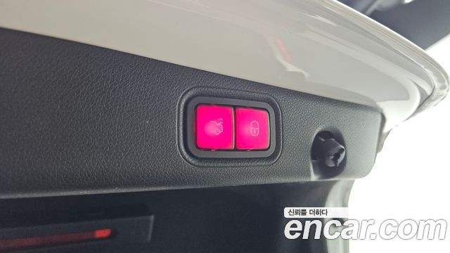 Mercedes-Benz E-Class 2021 — photo 25