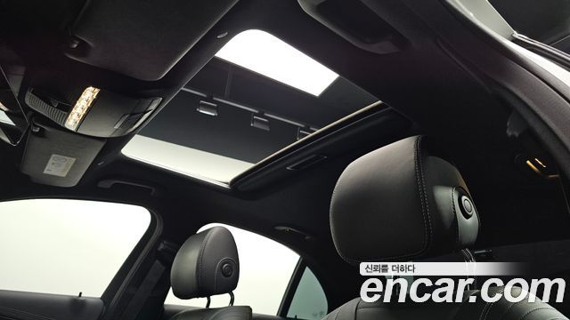 Mercedes-Benz E-Class 2021 — photo 27